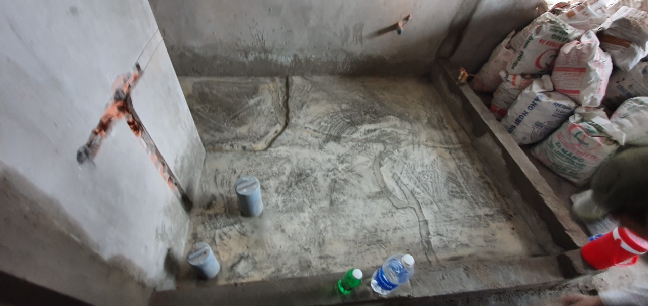 Chống thấm sàn WC là bước không thể thiếu trong kĩ thuật thi công ốp gạch phần thô. Bước thi công chuẩn và đủ giúp sản phẩm không bị lỗi.