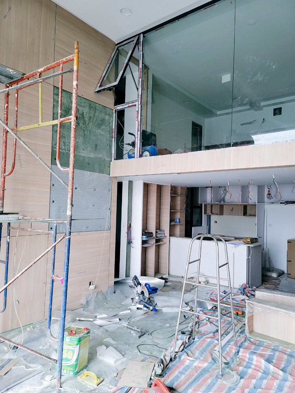Kĩ thuật ốp vách, quá trình thi công nội thất hoàn thiện trong căn hộ